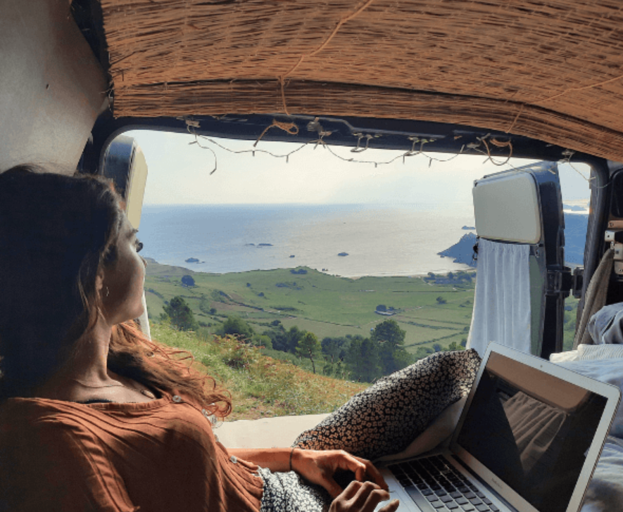 jessica-dickes-inner-ocean-van-life-meer-psychologisches-online-coaching.jpg (2)